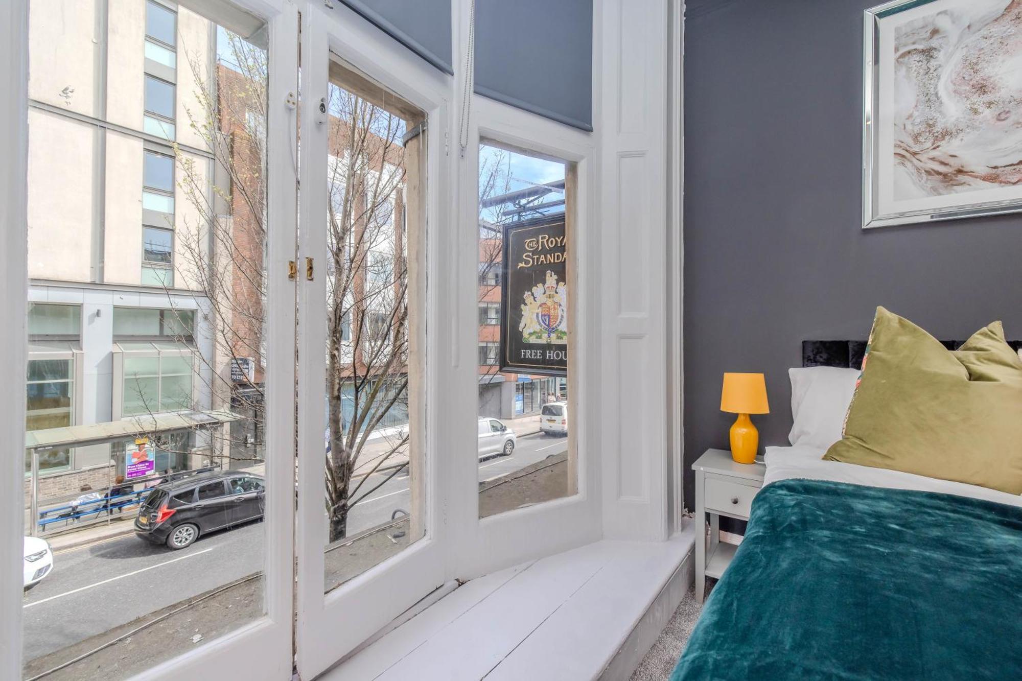 2 Bedroom Flat Next To Brighton Station & Beach I Sleep 8 Guests ภายนอก รูปภาพ