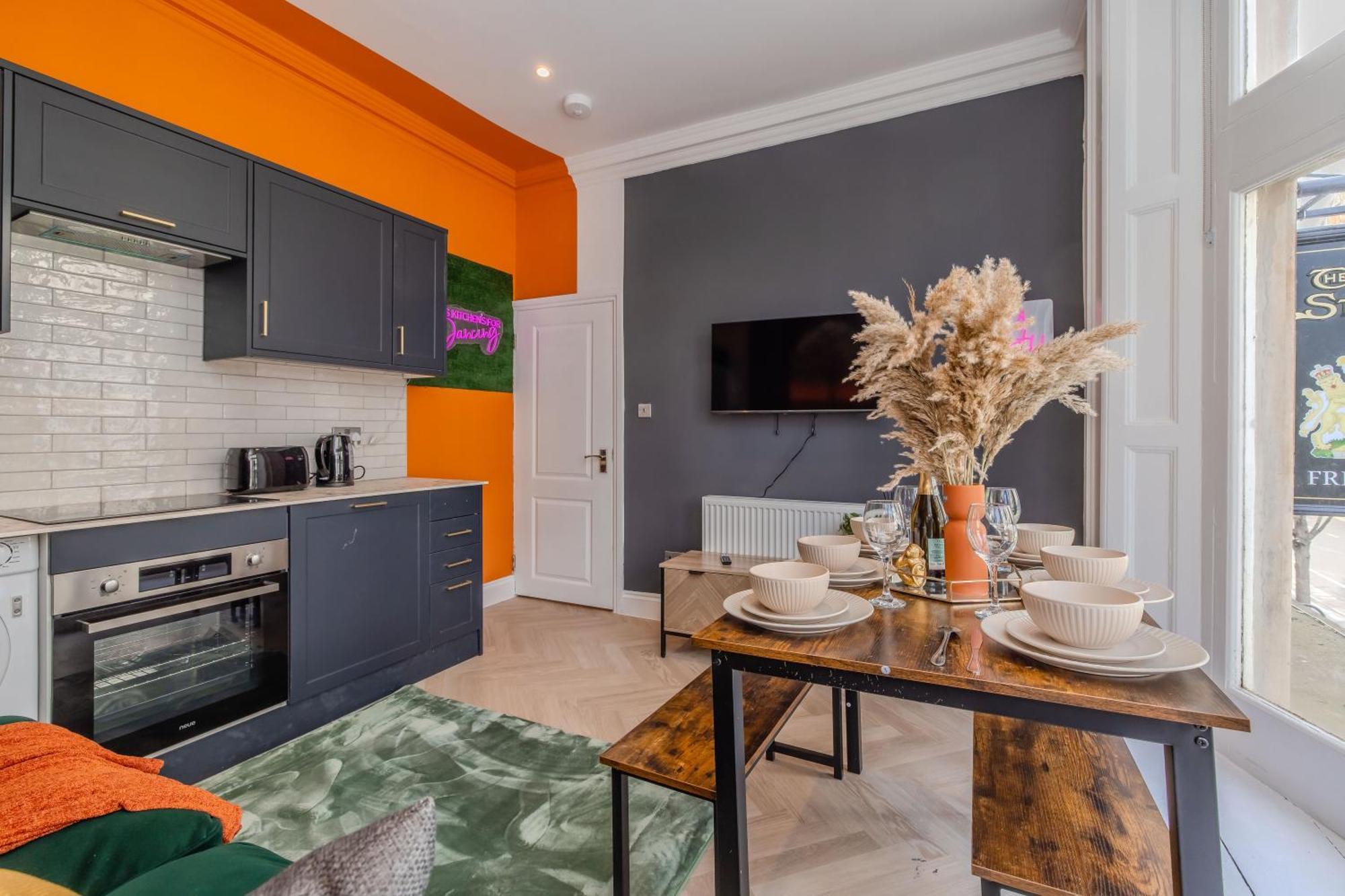 2 Bedroom Flat Next To Brighton Station & Beach I Sleep 8 Guests ภายนอก รูปภาพ